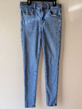 American Eagle Outfitters Light Wash High-Rise Skinny Jeans